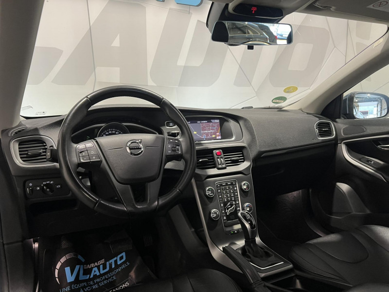 Photo 15 de l'offre de VOLVO V40  D2 120 Geartronic 6 Momentum à 15490€ chez VL Auto