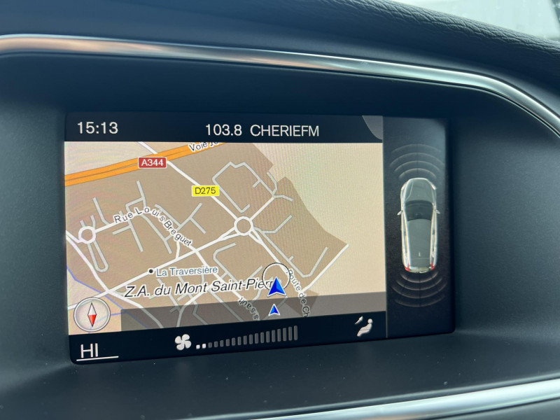 Photo 21 de l'offre de VOLVO V40  D2 120 Geartronic 6 Momentum à 15490€ chez VL Auto