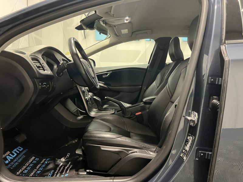 Photo 6 de l'offre de VOLVO V40  D2 120 Geartronic 6 Momentum à 15490€ chez VL Auto