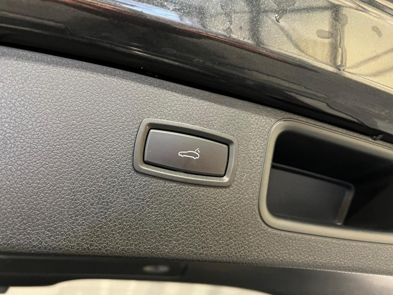 Photo 22 de l'offre de PORSCHE MACAN 2.0 250 ch PDK à 37990€ chez VL Auto