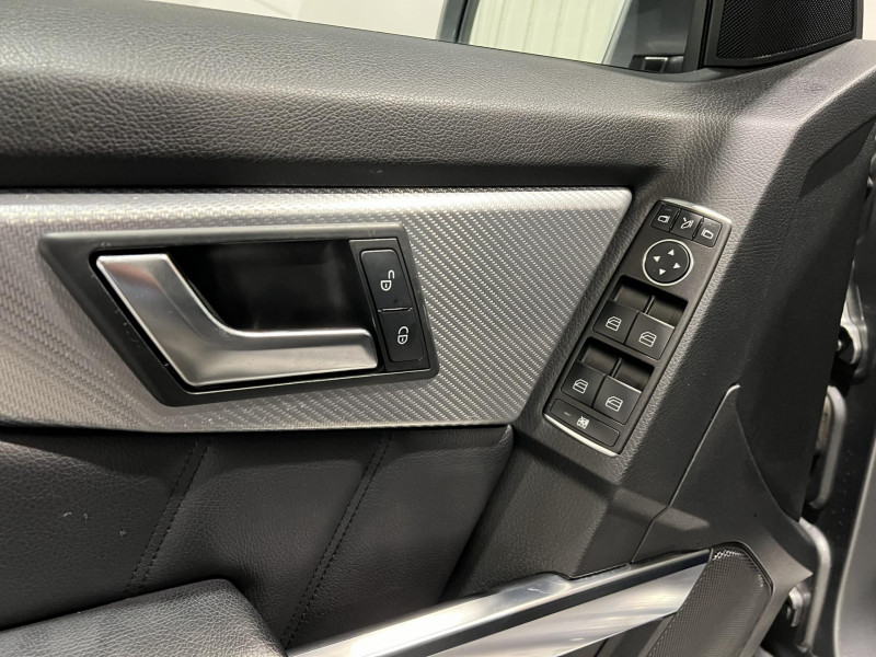 Photo 23 de l'offre de MERCEDES-BENZ GLK 220 CDI BlueEFFICIENCY Sport 4Matic BVA à 21990€ chez VL Auto