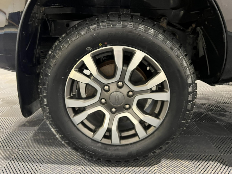 Photo 17 de l'offre de FORD RANGER DOUBLE CABINE 3.2 TDCi 200 4X4 BVA6 WILDTRAK à 31990€ chez VL Auto