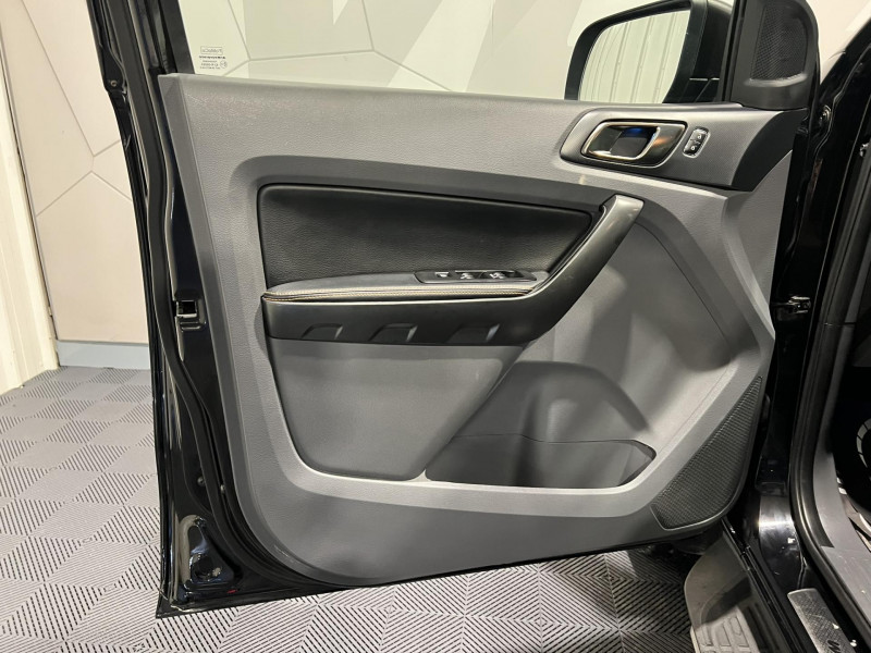 Photo 21 de l'offre de FORD RANGER DOUBLE CABINE 3.2 TDCi 200 4X4 BVA6 WILDTRAK à 31990€ chez VL Auto
