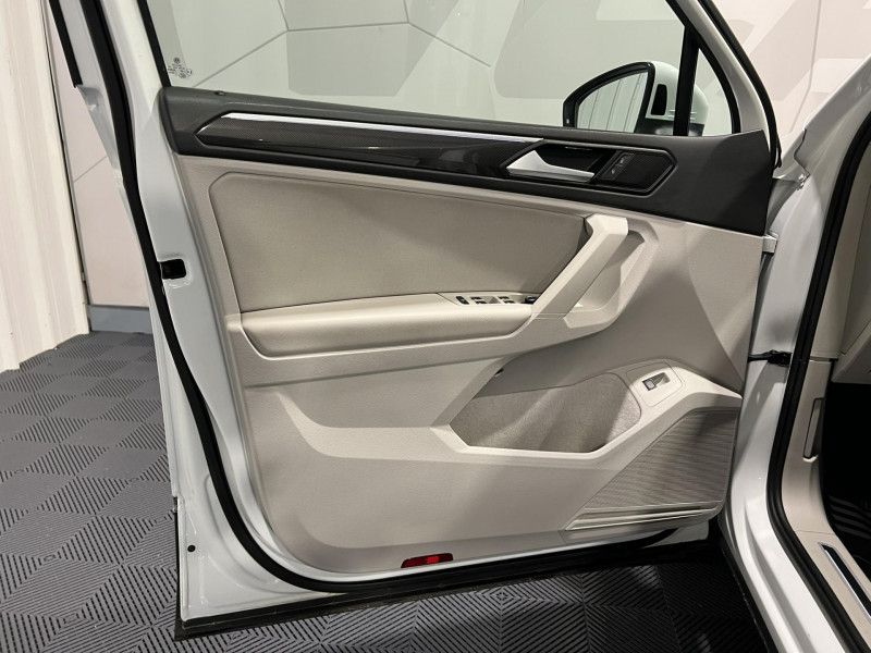 Photo 22 de l'offre de VOLKSWAGEN TIGUAN 2.0 TDI 150ch DSG7 Elegance à 23990€ chez VL Auto