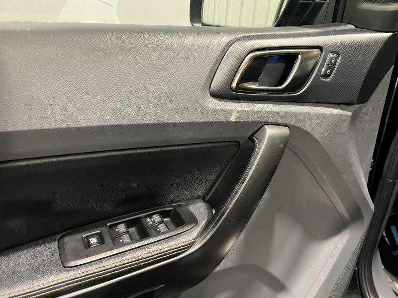 Photo 22 de l'offre de FORD RANGER DOUBLE CABINE 3.2 TDCi 200 4X4 BVA6 WILDTRAK à 31990€ chez VL Auto
