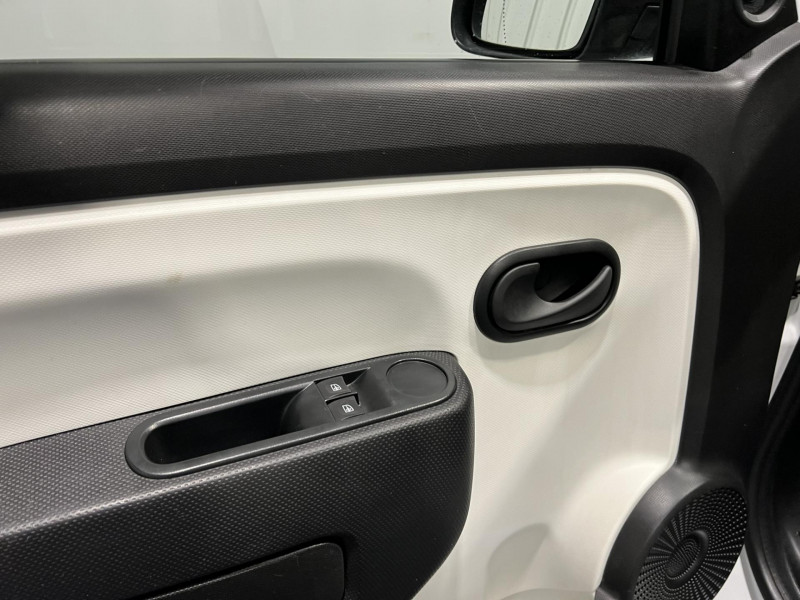 Photo 19 de l'offre de RENAULT TWINGO 1.0 SCe 70 eco2 Life à 5990€ chez VL Auto