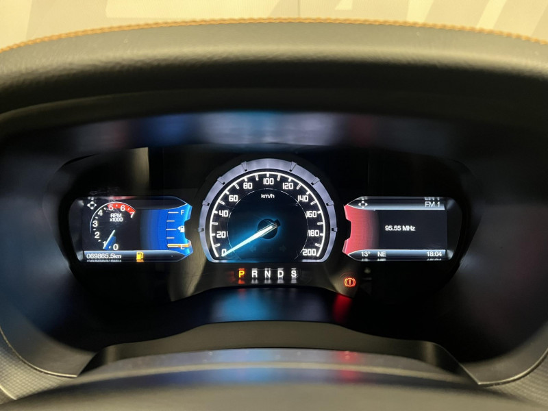 Photo 10 de l'offre de FORD RANGER DOUBLE CABINE 3.2 TDCi 200 4X4 BVA6 WILDTRAK à 31990€ chez VL Auto