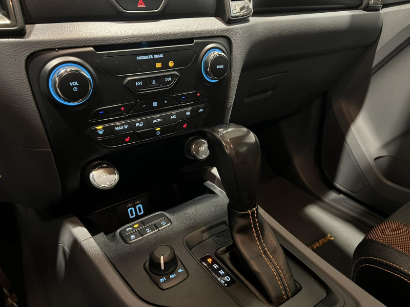 Photo 11 de l'offre de FORD RANGER DOUBLE CABINE 3.2 TDCi 200 4X4 BVA6 WILDTRAK à 31990€ chez VL Auto