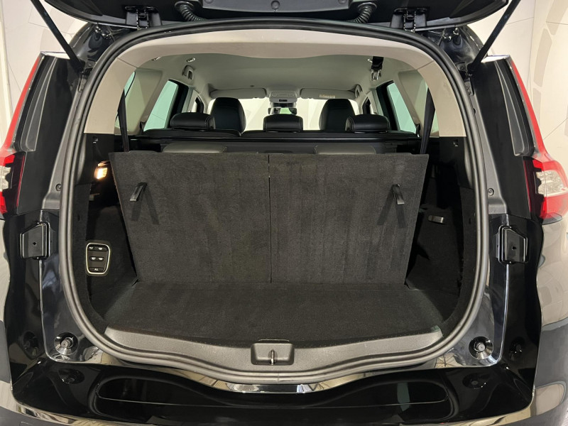 Photo 10 de l'offre de RENAULT GRAND SCENIC TCe 140 FAP Intens 7 Places à 14990€ chez VL Auto