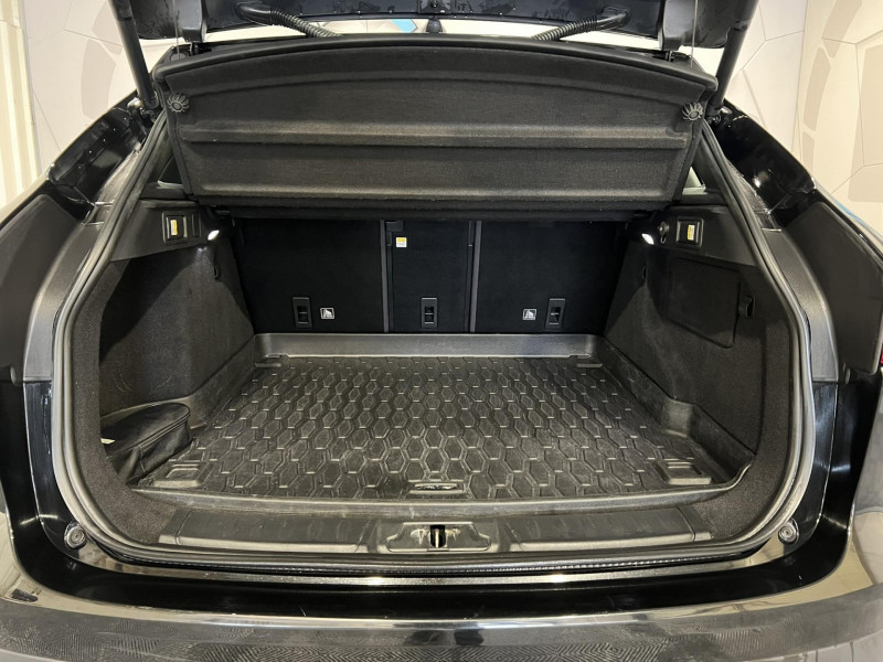 Photo 10 de l'offre de JAGUAR F-PACE 2.0 D - 240 ch AWD BVA8 R-Sport à 20990€ chez VL Auto