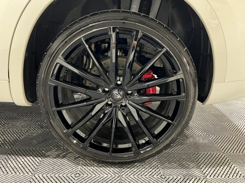 Photo 19 de l'offre de MASERATI LEVANTE 3.0 V6 Bi-Turbo 430 S Q4 à 44990€ chez VL Auto
