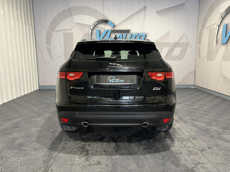 Photo 4 de l'offre de JAGUAR F-PACE 2.0 D - 240 ch AWD BVA8 R-Sport à 20990€ chez VL Auto