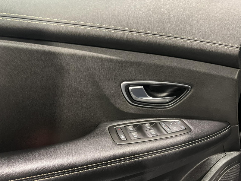 Photo 22 de l'offre de RENAULT GRAND SCENIC TCe 140 FAP Intens 7 Places à 14990€ chez VL Auto