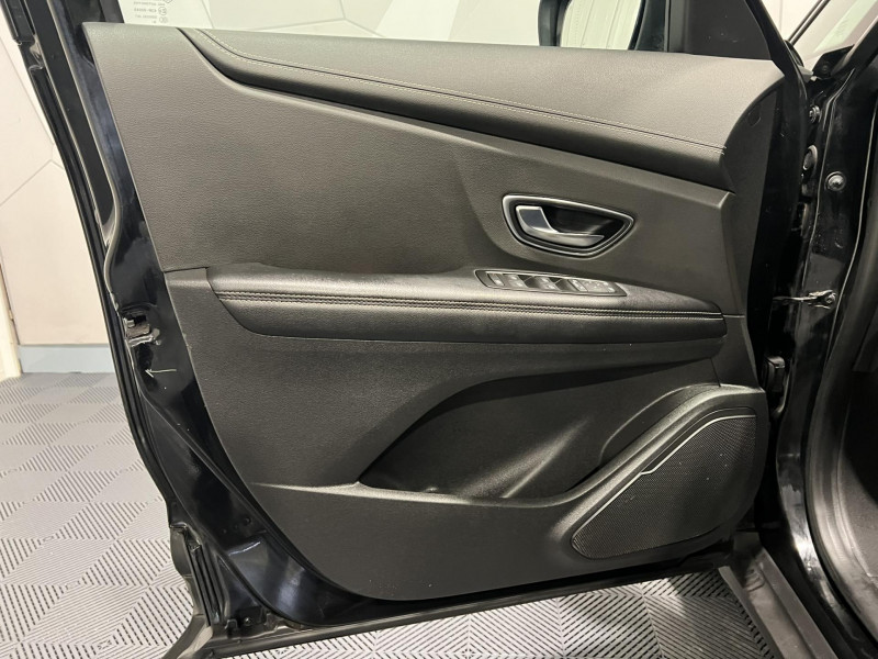 Photo 21 de l'offre de RENAULT GRAND SCENIC TCe 140 FAP Intens 7 Places à 14990€ chez VL Auto