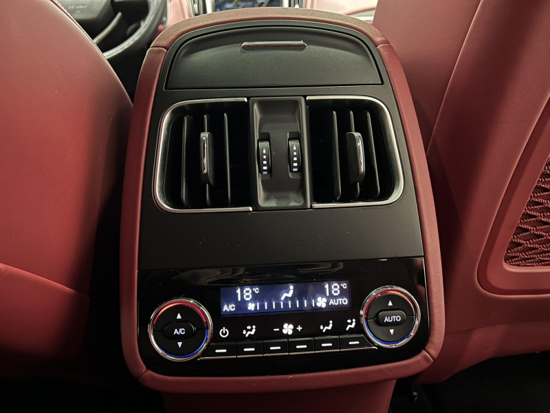 Photo 29 de l'offre de MASERATI LEVANTE 3.0 V6 Bi-Turbo 430 S Q4 à 44990€ chez VL Auto