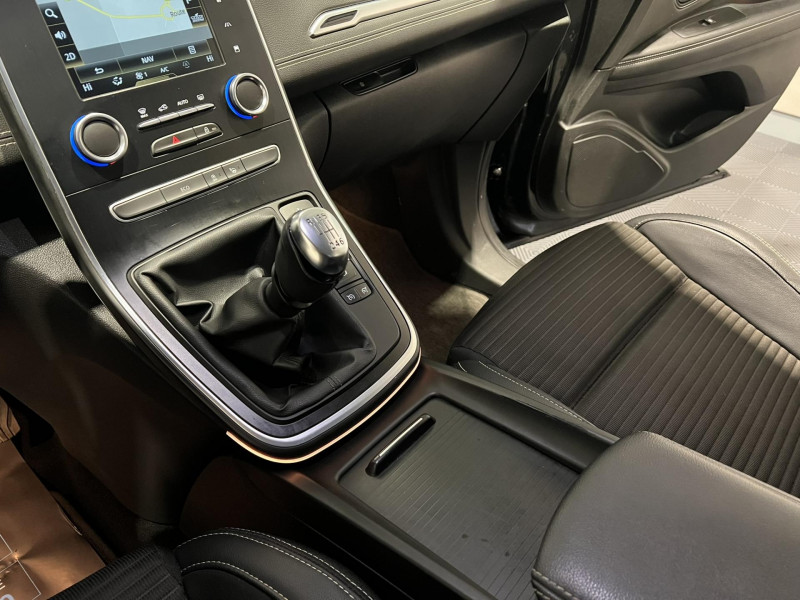 Photo 13 de l'offre de RENAULT GRAND SCENIC TCe 140 FAP Intens 7 Places à 14990€ chez VL Auto