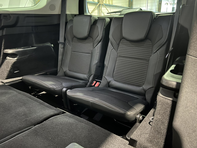 Photo 16 de l'offre de RENAULT GRAND SCENIC TCe 140 FAP Intens 7 Places à 14990€ chez VL Auto