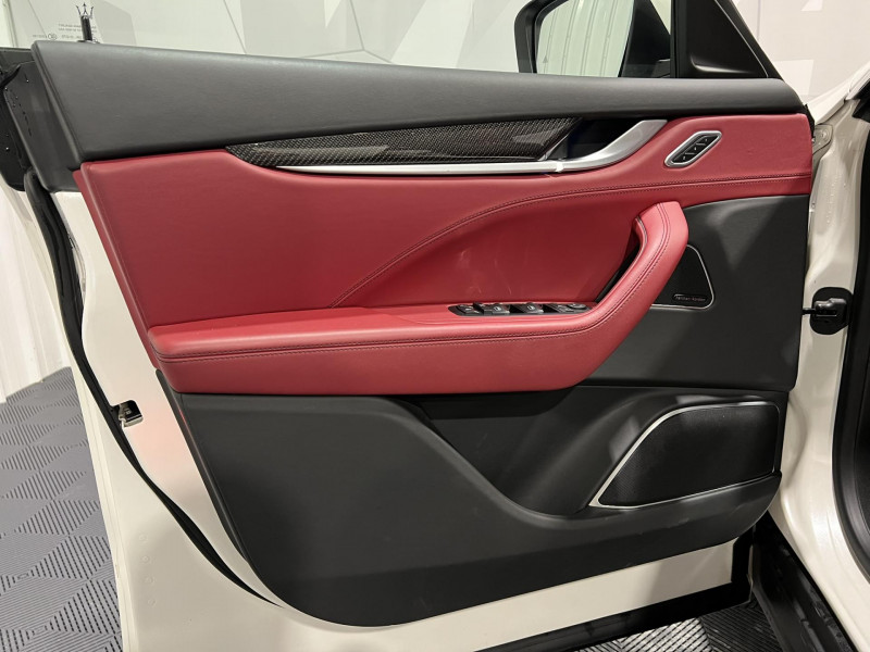 Photo 22 de l'offre de MASERATI LEVANTE 3.0 V6 Bi-Turbo 430 S Q4 à 44990€ chez VL Auto