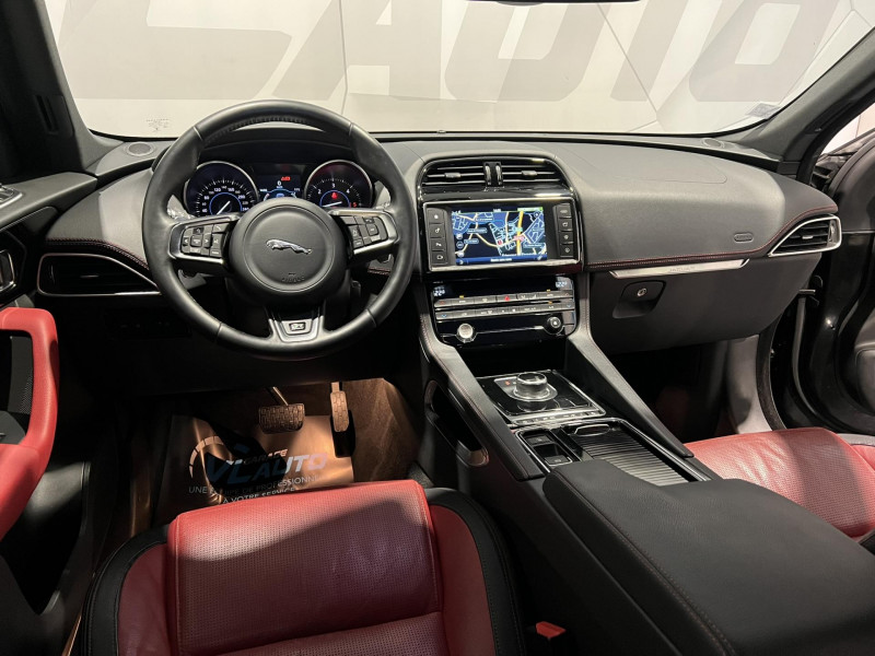 Photo 15 de l'offre de JAGUAR F-PACE 2.0 D - 240 ch AWD BVA8 R-Sport à 20990€ chez VL Auto