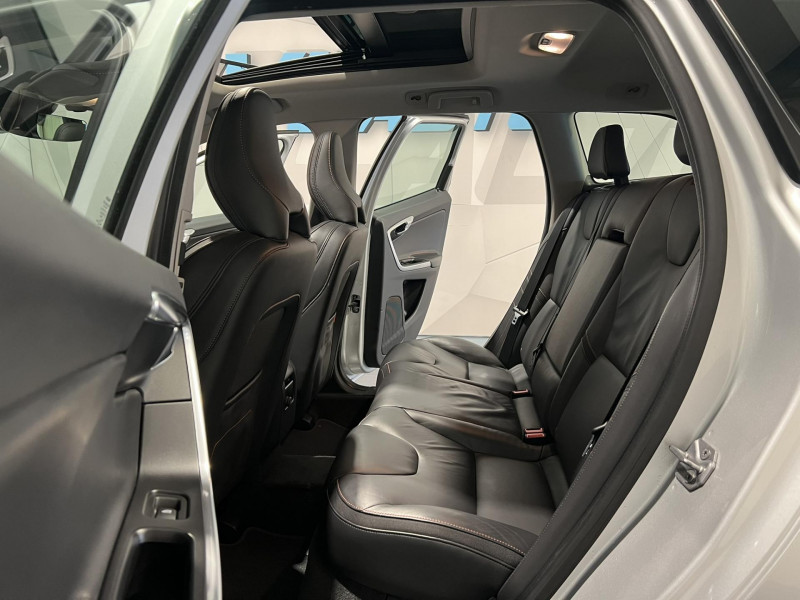 Photo 9 de l'offre de VOLVO XC60  D3 150 ch Ocean Race Edition Geartronic A à 20490€ chez VL Auto