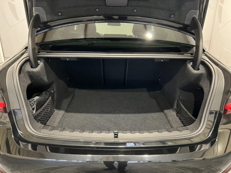 Photo 10 de l'offre de BMW SERIE 3 318d 150 ch BVA8 G20 Lounge à 29990€ chez VL Auto