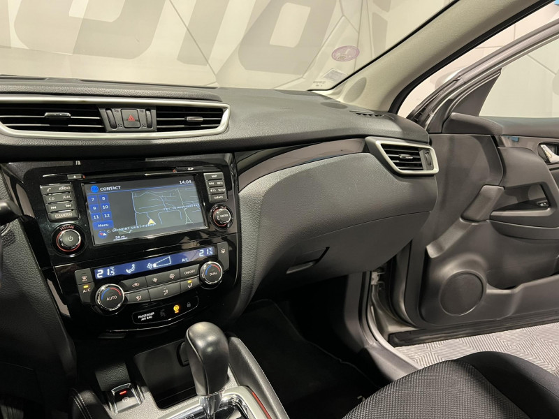 Photo 12 de l'offre de NISSAN QASHQAI 1.2 DIG-T 115 Stop/Start Connect Edition Xtronic A à 12490€ chez VL Auto