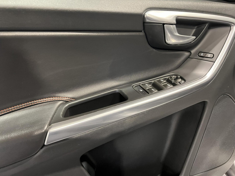 Photo 21 de l'offre de VOLVO XC60  D3 150 ch Ocean Race Edition Geartronic A à 20490€ chez VL Auto