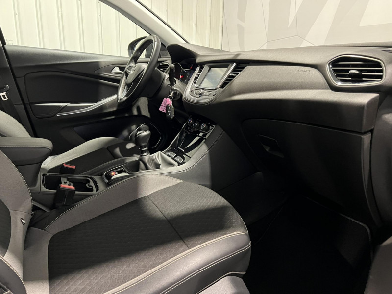 Photo 8 de l'offre de OPEL GRANDLAND X 1.5 Diesel 130 ch Opel à 13490€ chez VL Auto