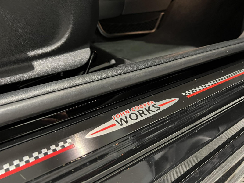 Photo 28 de l'offre de MINI MINI 231 ch John Cooper Works BVA6 Finition JCW Exclusive Design à 24490€ chez VL Auto