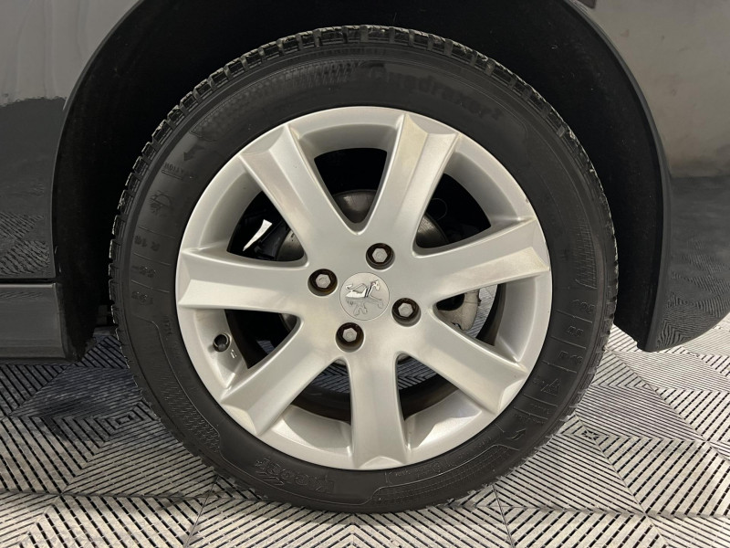 Photo 18 de l'offre de PEUGEOT 207 CC  1.6 VTi 16V 120ch Sport à 8490€ chez VL Auto