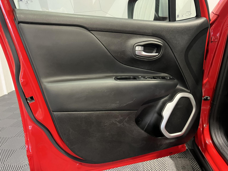 Photo 21 de l'offre de JEEP RENEGADE 1.4 I MultiAir S&S 136 ch BVR6 Limited à 12490€ chez VL Auto