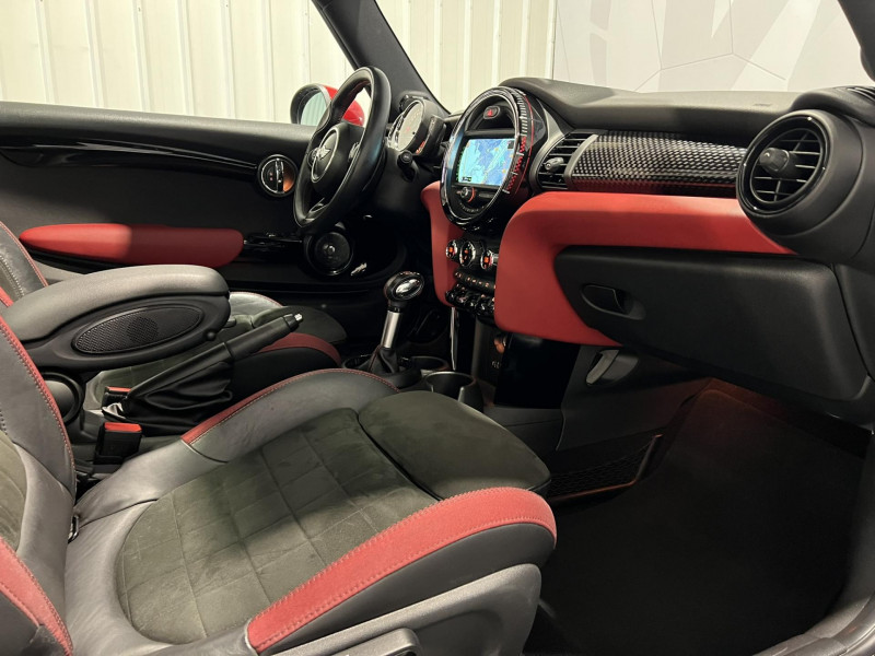 Photo 8 de l'offre de MINI MINI 231 ch John Cooper Works BVA6 Finition JCW Exclusive Design à 24490€ chez VL Auto