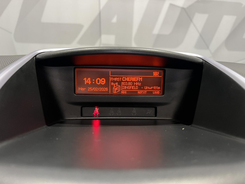 Photo 13 de l'offre de PEUGEOT 207 CC  1.6 VTi 16V 120ch Sport à 8490€ chez VL Auto