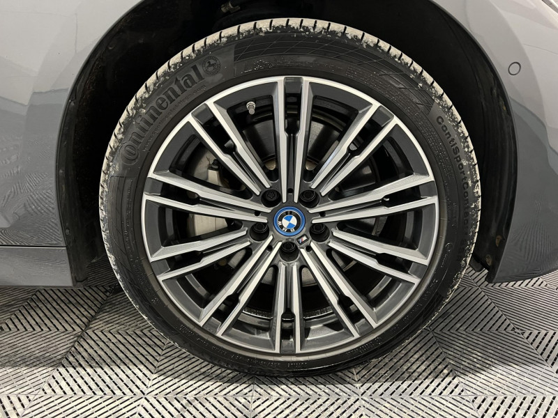 Photo 17 de l'offre de BMW serie 3 touring 330e xDrive 292 ch BVA8 G21 M Sport à 29990€ chez VL Auto