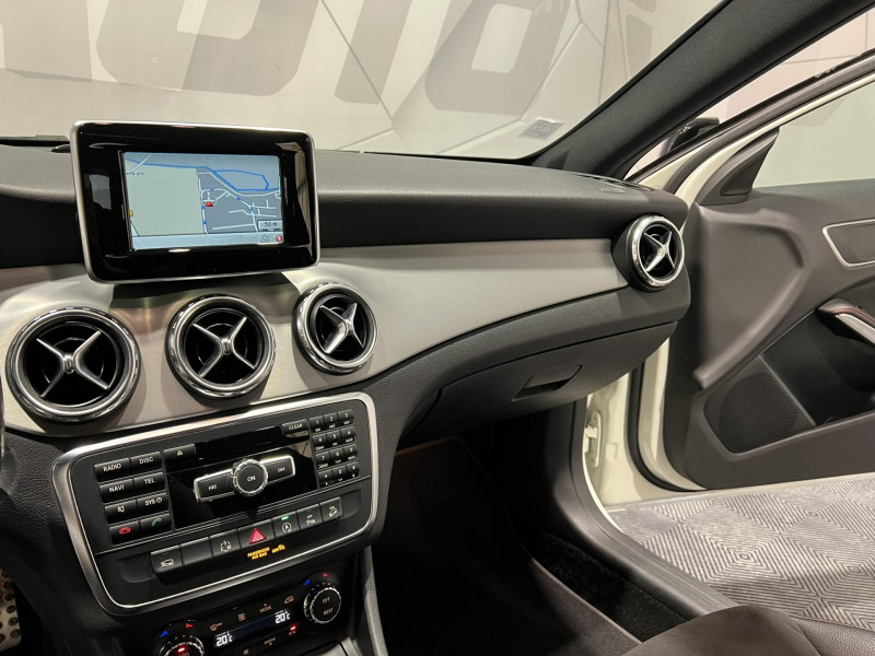Photo 12 de l'offre de MERCEDES-BENZ GLA 220 CDI 4-Matic Fascination 7-G DCT A à 18990€ chez VL Auto
