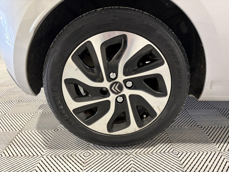 Photo 16 de l'offre de CITROEN DS3  e-HDi 90 Be Chic à 7490€ chez VL Auto