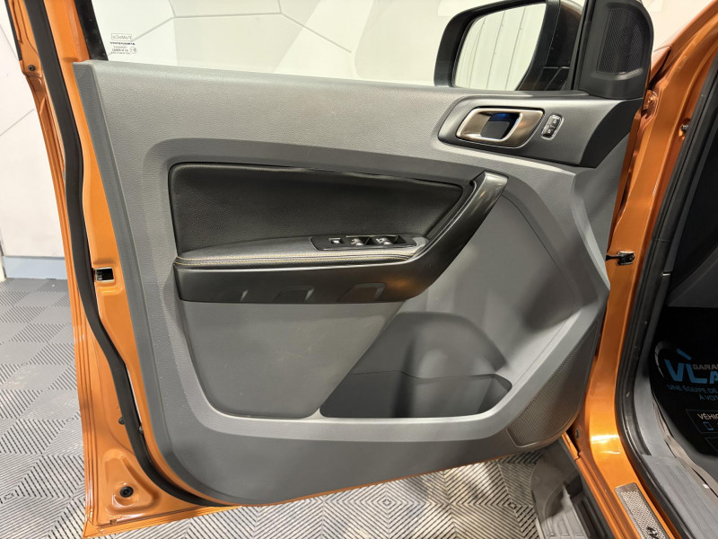 Photo 21 de l'offre de FORD RANGER DOUBLE CABINE 3.2 TDCi 200 4X4 BVA6 WILDTRAK à 27990€ chez VL Auto