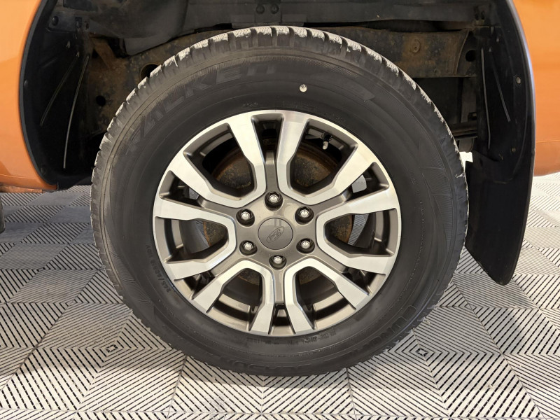 Photo 20 de l'offre de FORD RANGER DOUBLE CABINE 3.2 TDCi 200 4X4 BVA6 WILDTRAK à 27990€ chez VL Auto