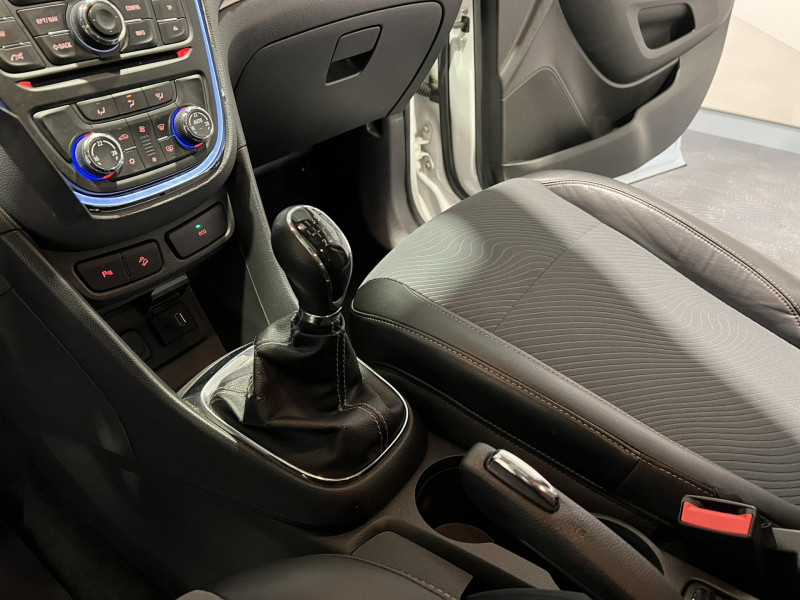 Photo 13 de l'offre de OPEL MOKKA 1.7 CDTI FAP - 130 - 4x2- EcoFlex - S&S  Cosmo à 8490€ chez VL Auto