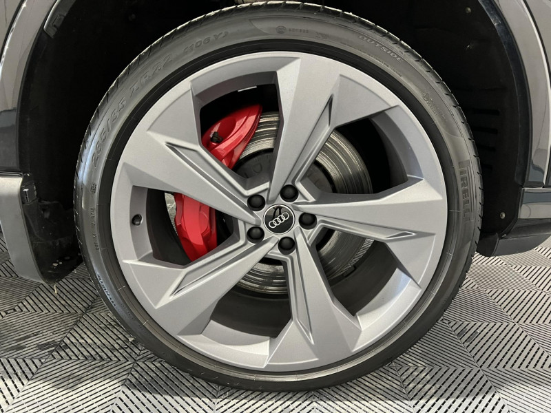 Photo 17 de l'offre de AUDI Q7  60 TFSI e 456 Tiptronic 8 Quattro Competition à 43990€ chez VL Auto