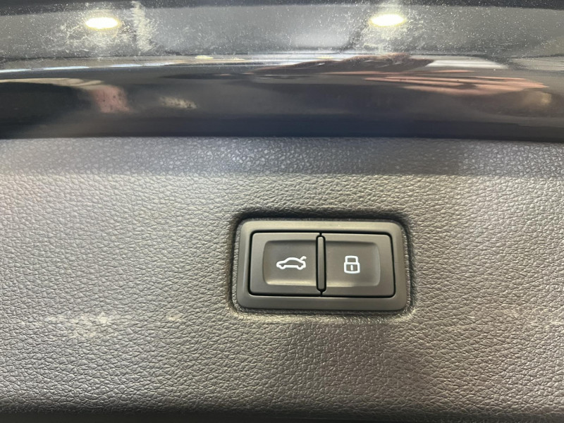 Photo 23 de l'offre de AUDI Q7  60 TFSI e 456 Tiptronic 8 Quattro Competition à 43990€ chez VL Auto