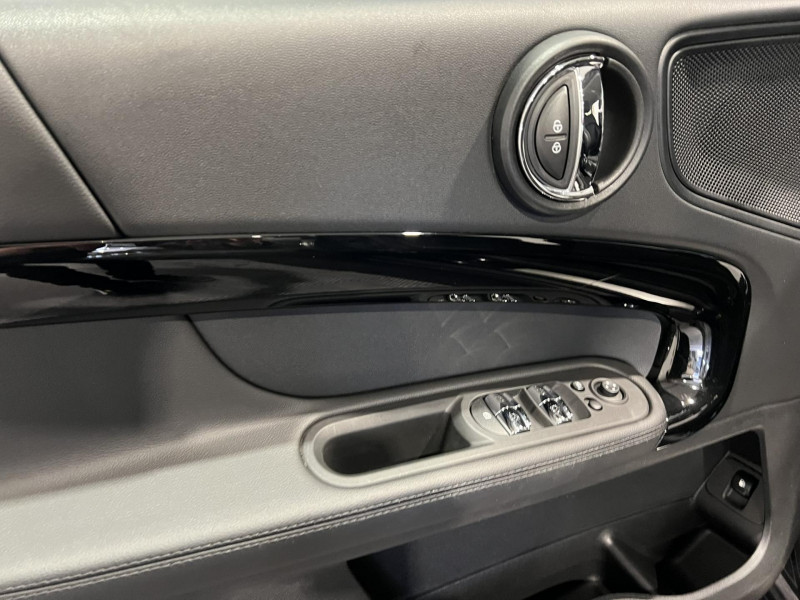 Photo 22 de l'offre de MINI COUNTRYMAN 136 - 88 ch ALL4 BVA6 Cooper SE Business à 22490€ chez VL Auto