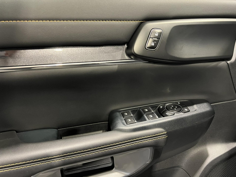 Photo 22 de l'offre de FORD RANGER DOUBLE CABINE 2.0 ECOBLUE 205 CH S&S BVA10 e-4WD WILDTRAK X à 48990€ chez VL Auto