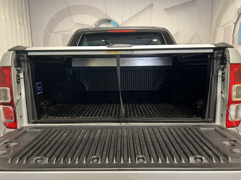 Photo 10 de l'offre de FORD RANGER 3.2 TDCi 200 4X4 BVA6 WILDTRAK à 28990€ chez VL Auto