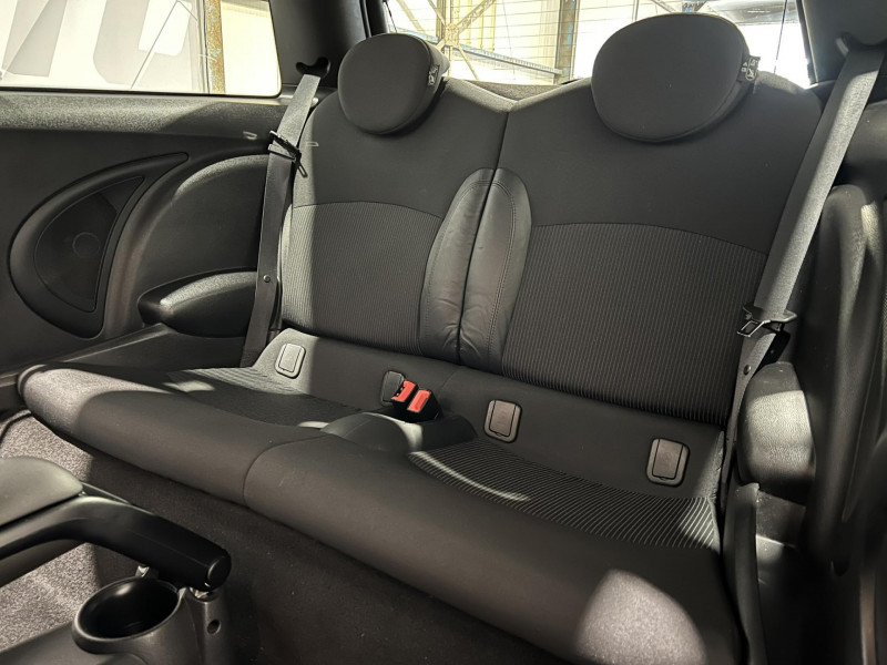 Photo 9 de l'offre de MINI MINI 122 ch Cooper Pack Chili à 7490€ chez VL Auto