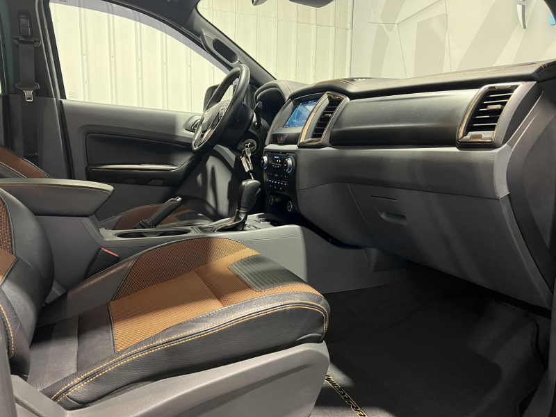 Photo 8 de l'offre de FORD RANGER 3.2 TDCi 200 4X4 BVA6 WILDTRAK à 28990€ chez VL Auto