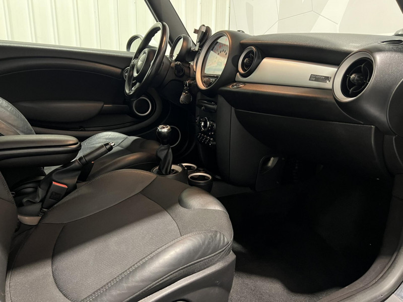 Photo 8 de l'offre de MINI MINI 122 ch Cooper Pack Chili à 7490€ chez VL Auto