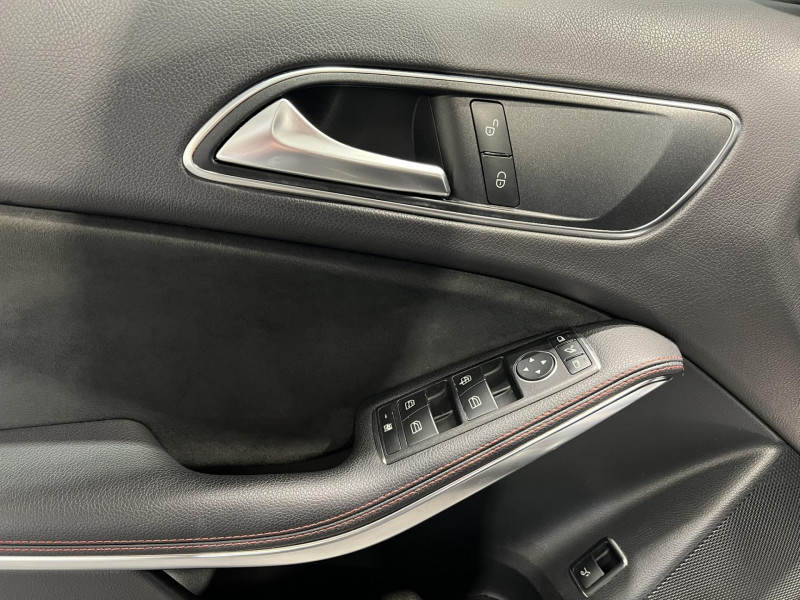Photo 22 de l'offre de MERCEDES-BENZ GLA  220 d 7-G DCT Fascination à 17990€ chez VL Auto