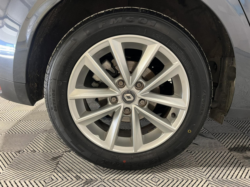 Photo 17 de l'offre de RENAULT MEGANE TCe 100 Energy Zen à 12990€ chez VL Auto