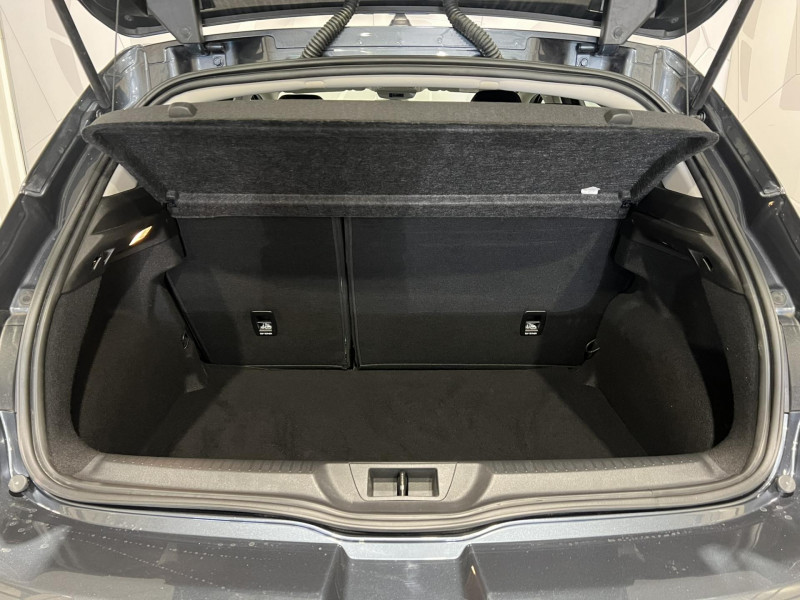 Photo 10 de l'offre de RENAULT MEGANE TCe 100 Energy Zen à 12990€ chez VL Auto